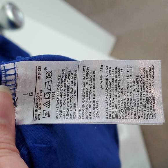 Old Navy long-sleeve t-shirt - Large - Picture 3 of 3